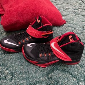 Nike LeBron‘s